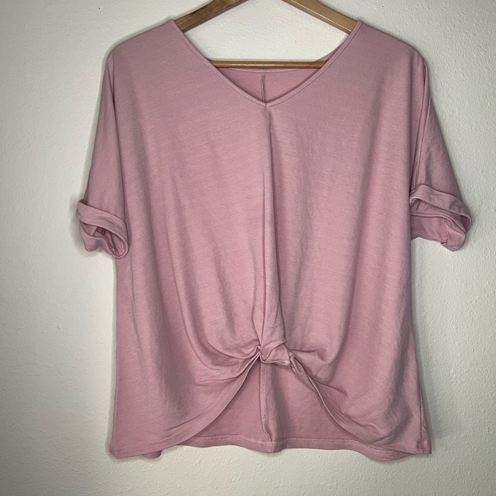 Light Pink Knotted T-Shirt size L